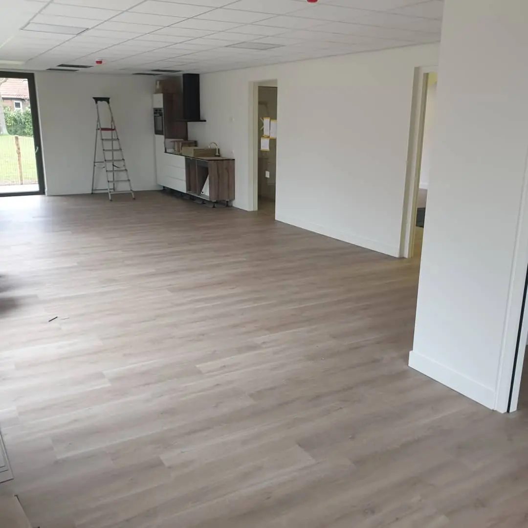 Houten vloer laten leggen in Enschede