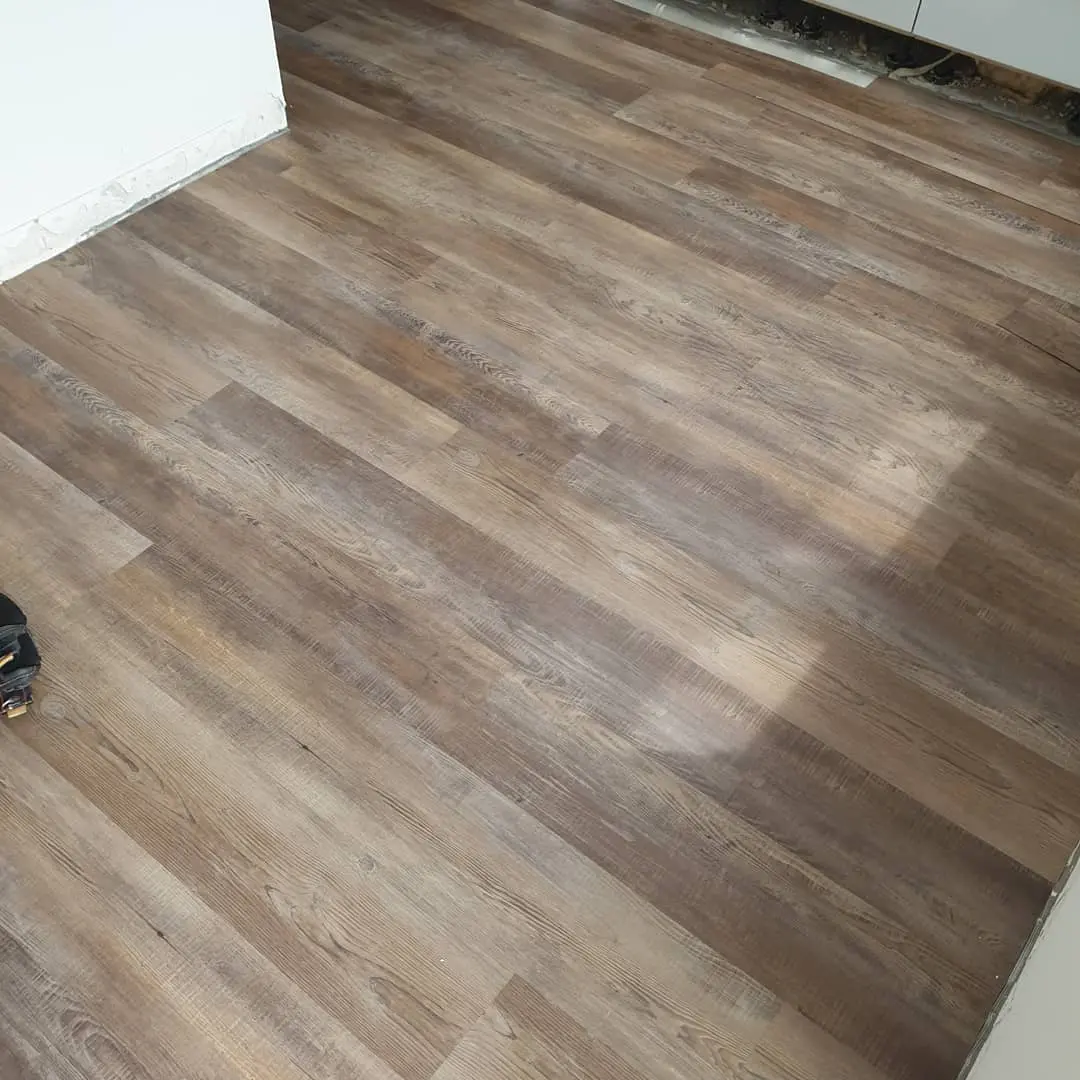 Houten vloer laten leggen in Enschede