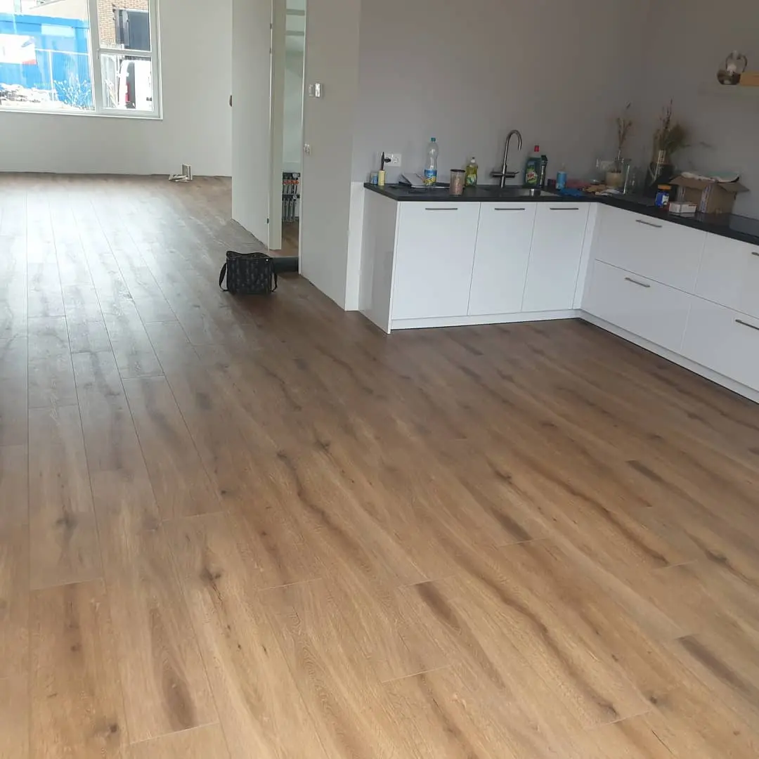 Houten vloer laten leggen in Enschede