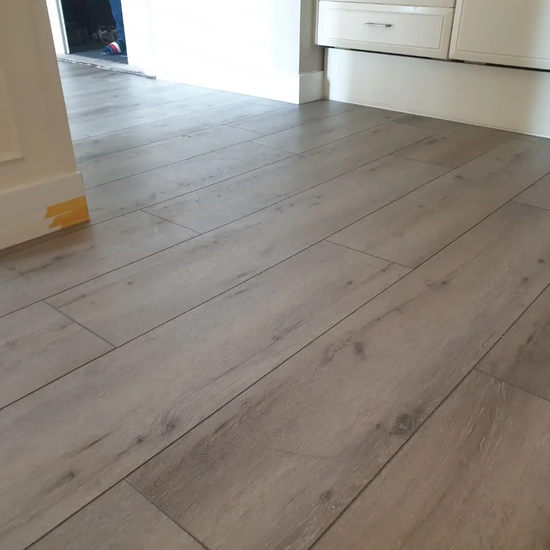 Houten vloer laten leggen in Enschede